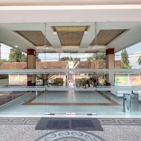 Oyo Flagship 3726 Tembok Batu Residence Tugu Dış mekan fotoğraf