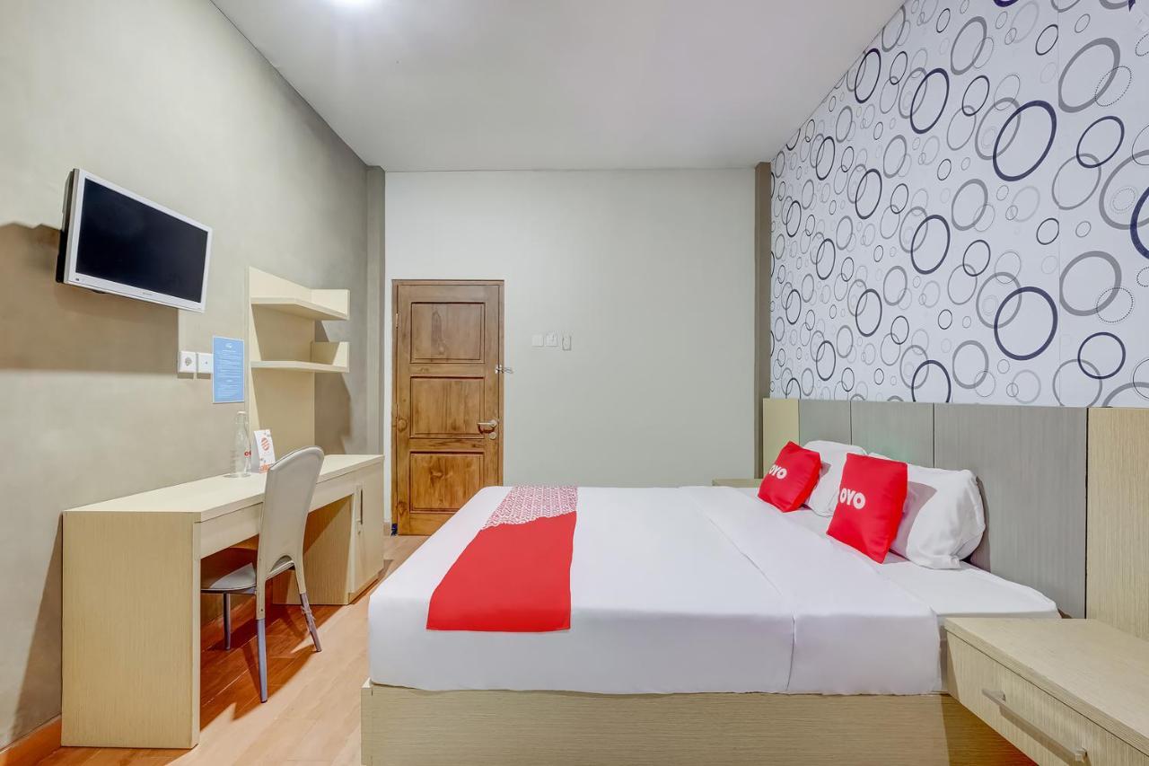 Oyo Flagship 3726 Tembok Batu Residence Tugu Dış mekan fotoğraf