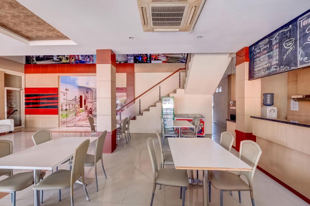 Oyo Flagship 3726 Tembok Batu Residence Tugu Dış mekan fotoğraf