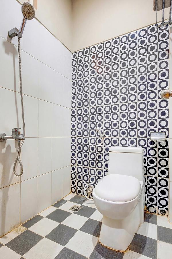 Oyo Flagship 3726 Tembok Batu Residence Tugu Dış mekan fotoğraf