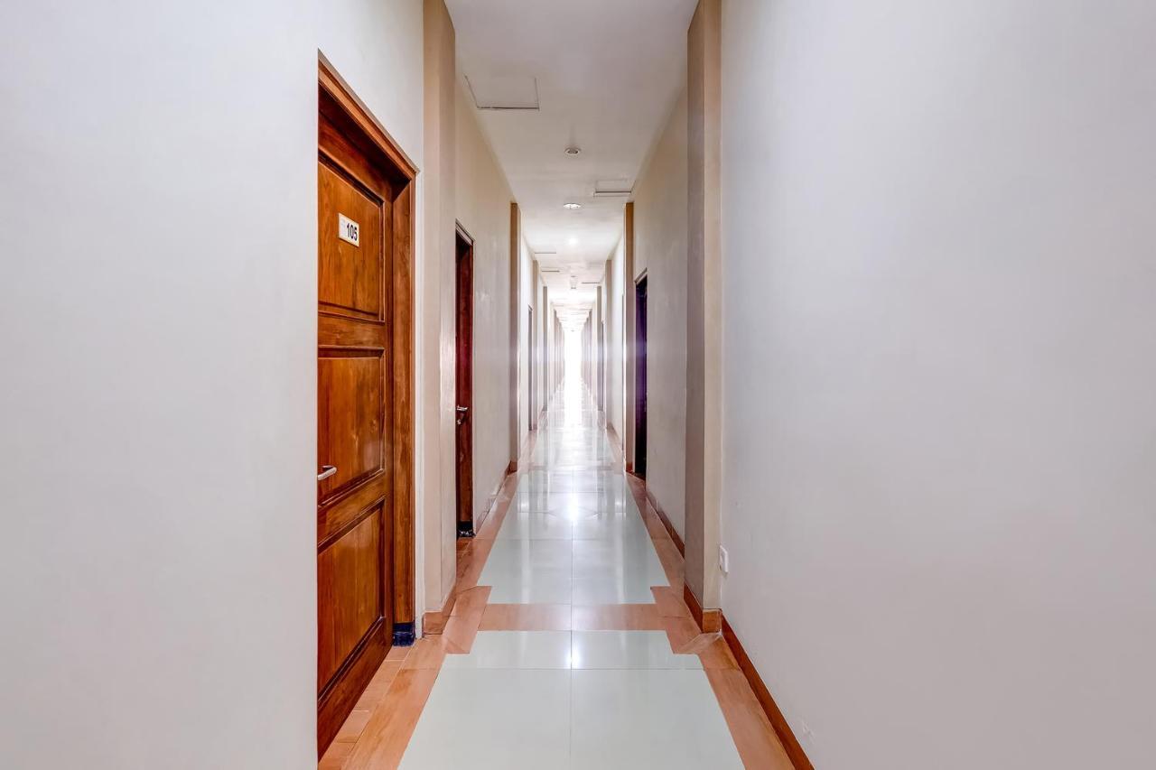 Oyo Flagship 3726 Tembok Batu Residence Tugu Dış mekan fotoğraf