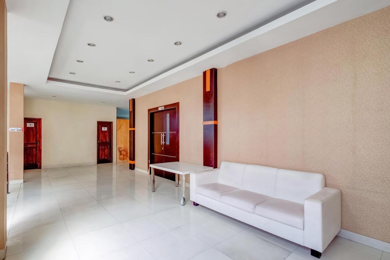 Oyo Flagship 3726 Tembok Batu Residence Tugu Dış mekan fotoğraf