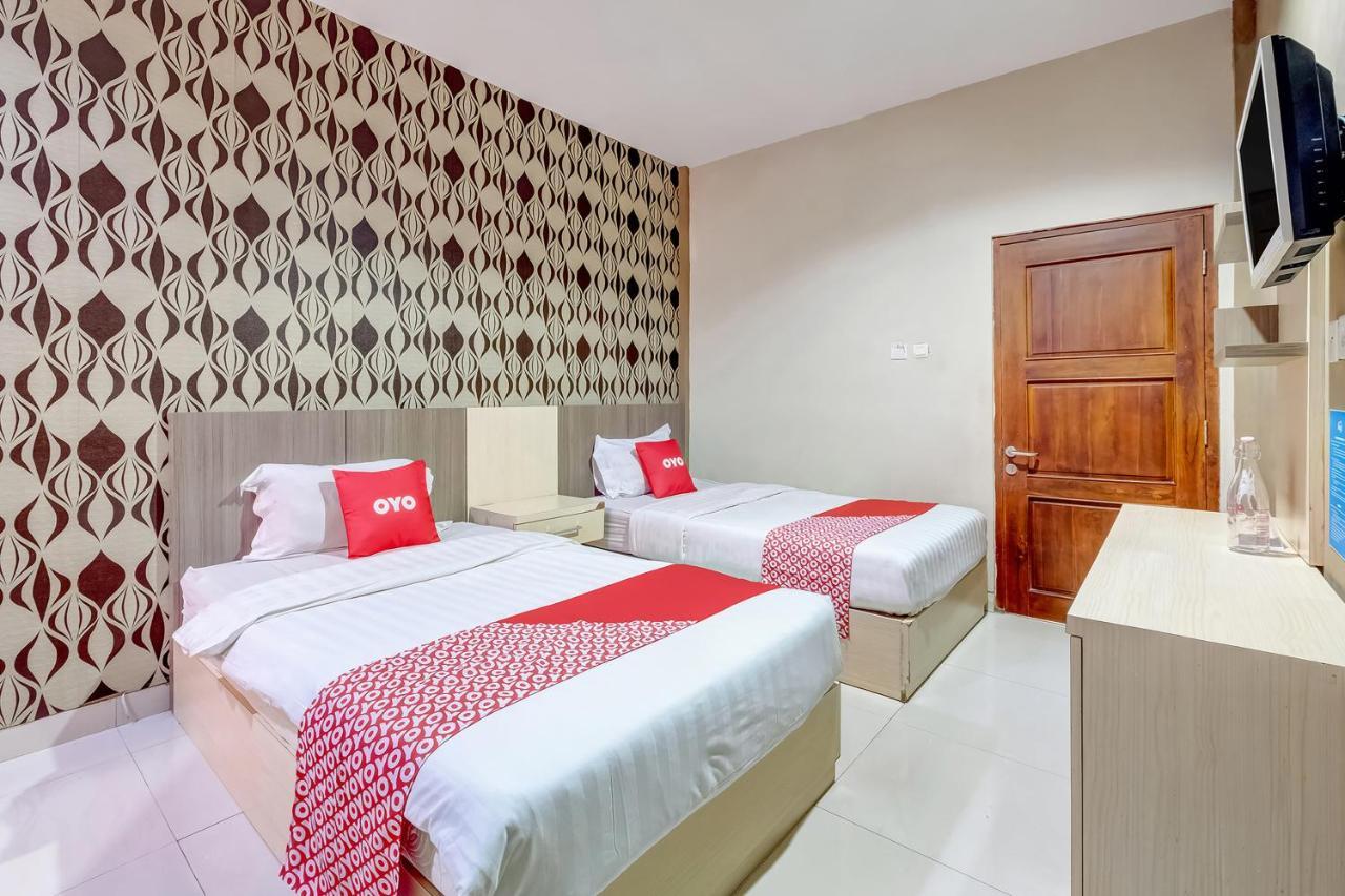 Oyo Flagship 3726 Tembok Batu Residence Tugu Dış mekan fotoğraf