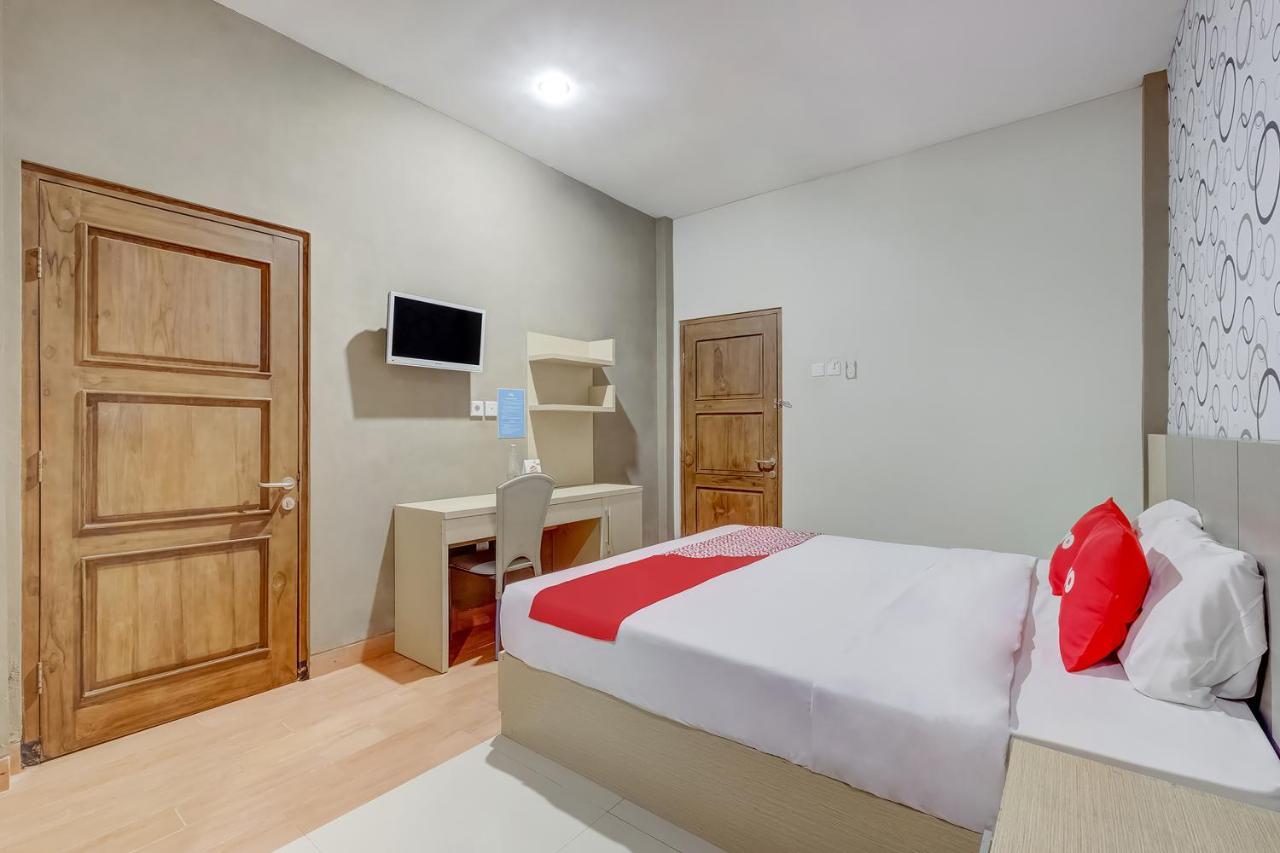 Oyo Flagship 3726 Tembok Batu Residence Tugu Dış mekan fotoğraf