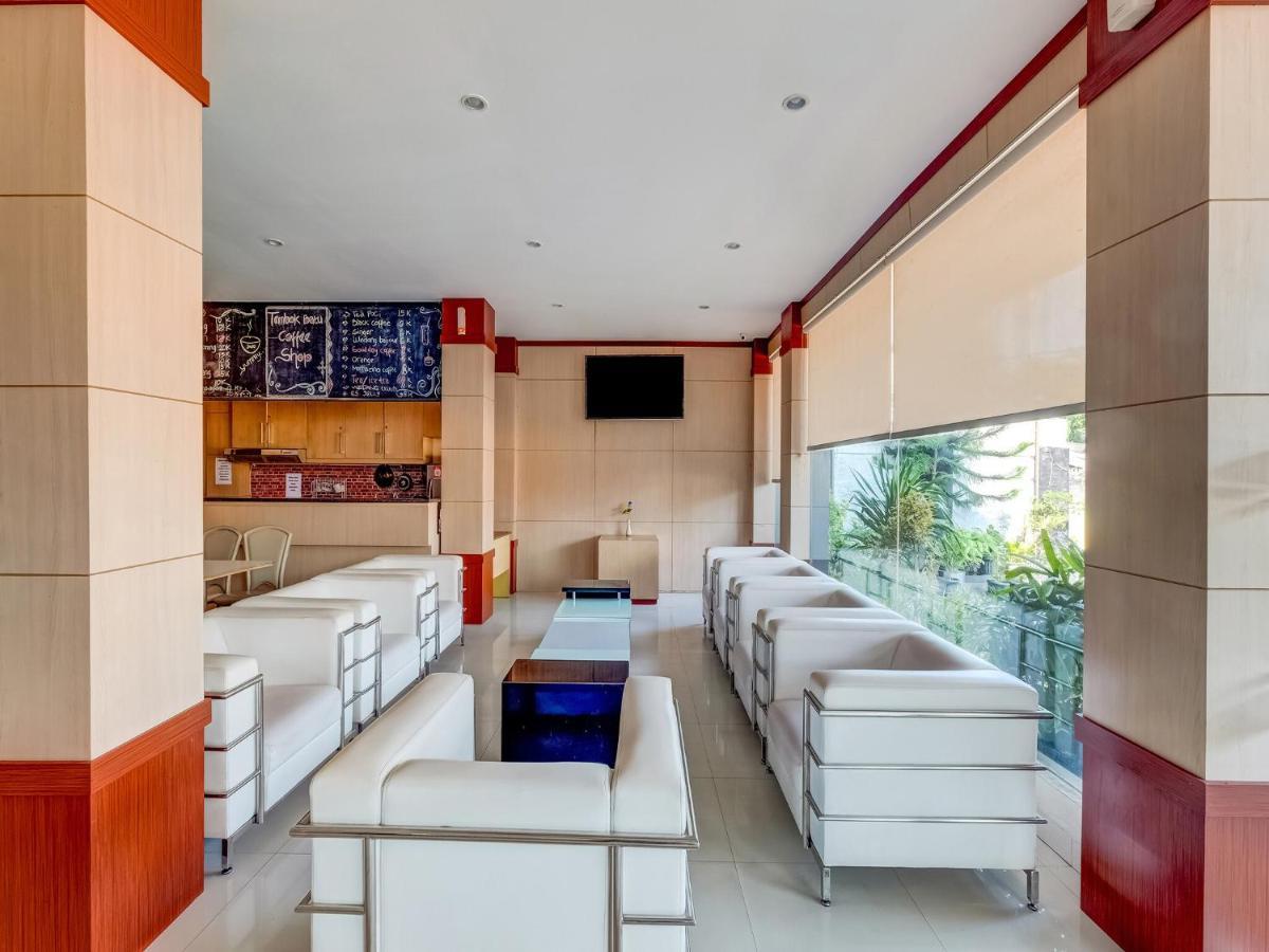 Oyo Flagship 3726 Tembok Batu Residence Tugu Dış mekan fotoğraf