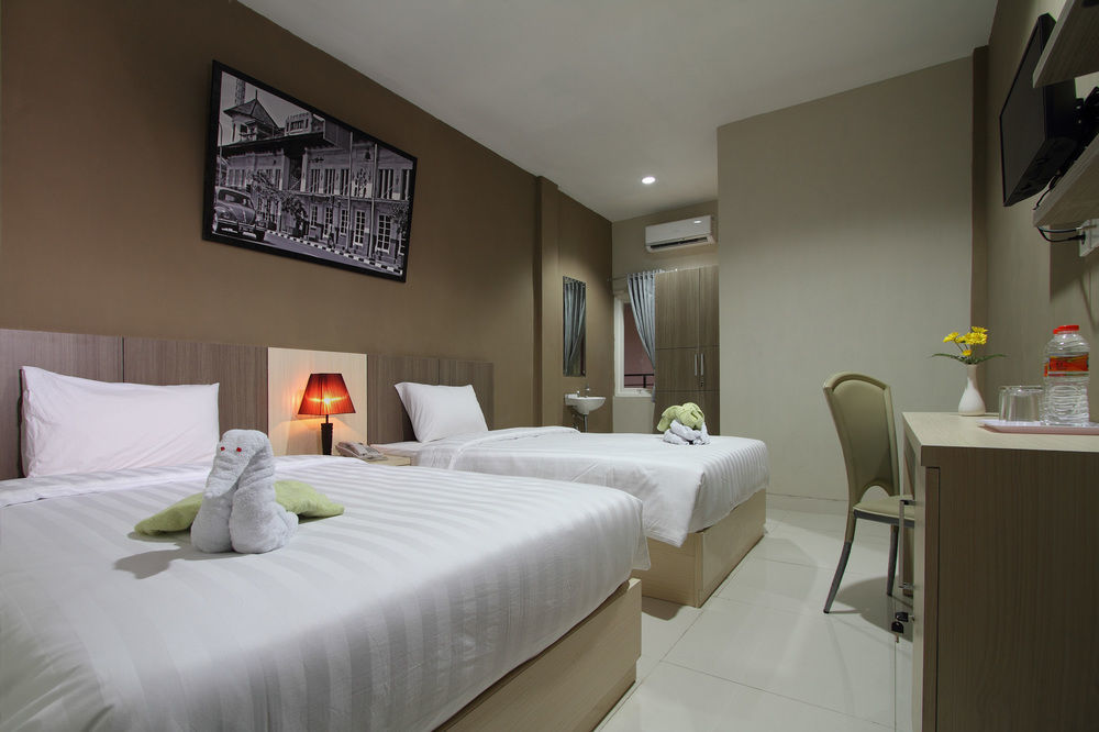 Oyo Flagship 3726 Tembok Batu Residence Tugu Dış mekan fotoğraf